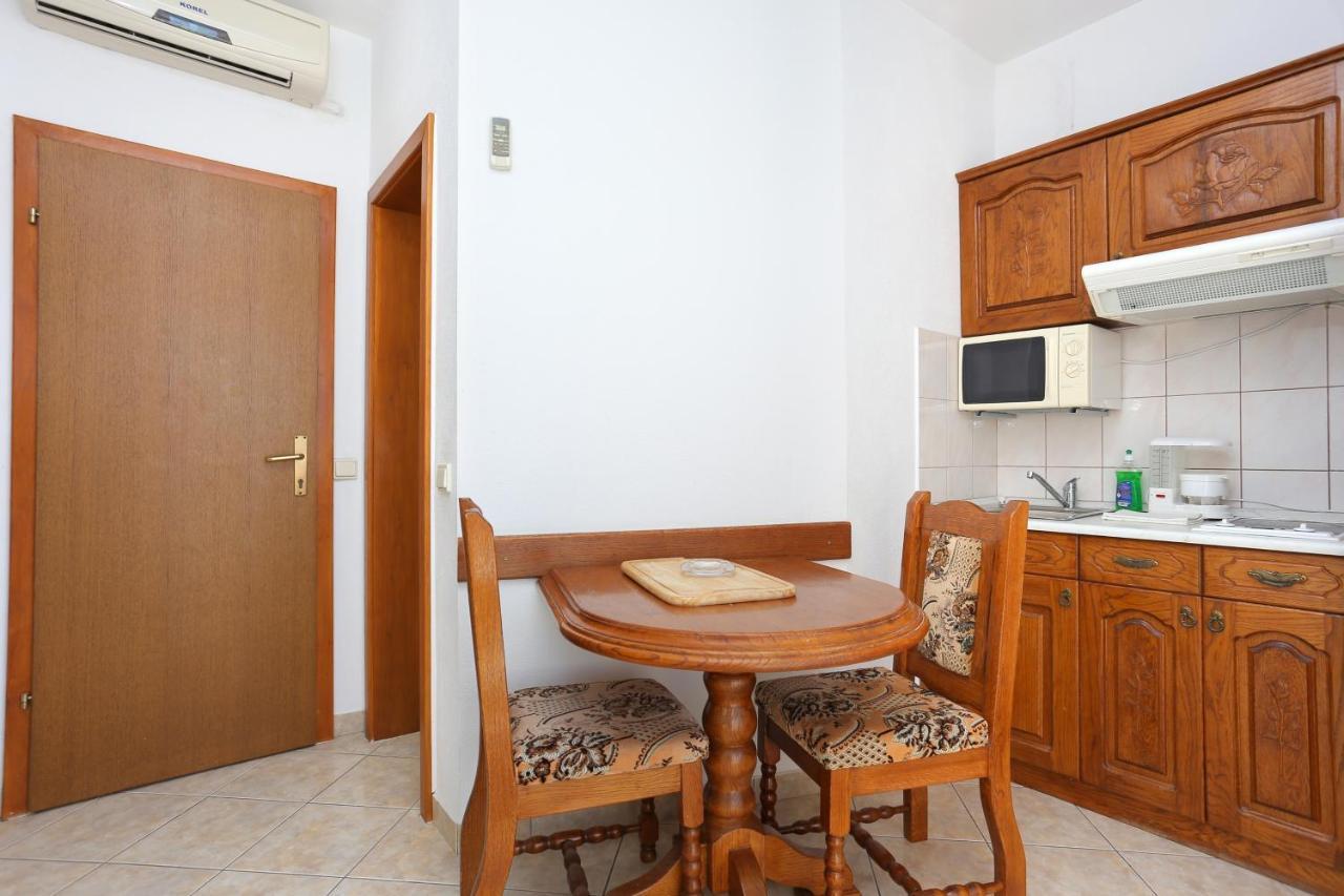Apartments With A Parking Space Stanici, Omis - 2818 Tice Exterior foto